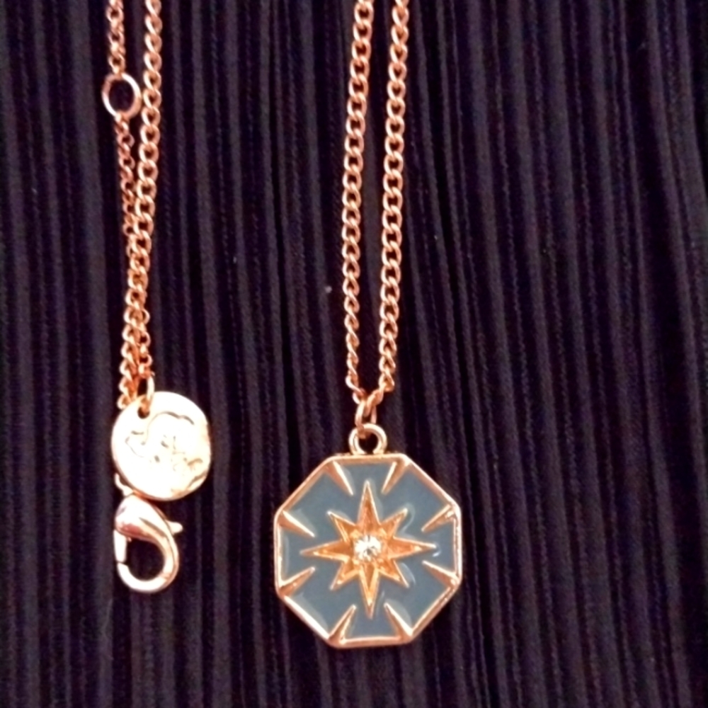 Mint mongoose necklace